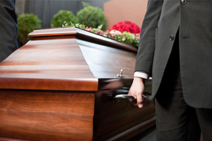 Model de Cercueil sur le 07